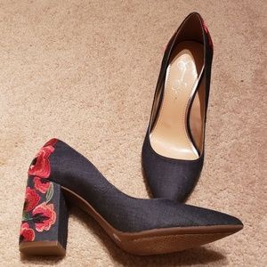 Jessica Simpson Lannah Denim Pumps